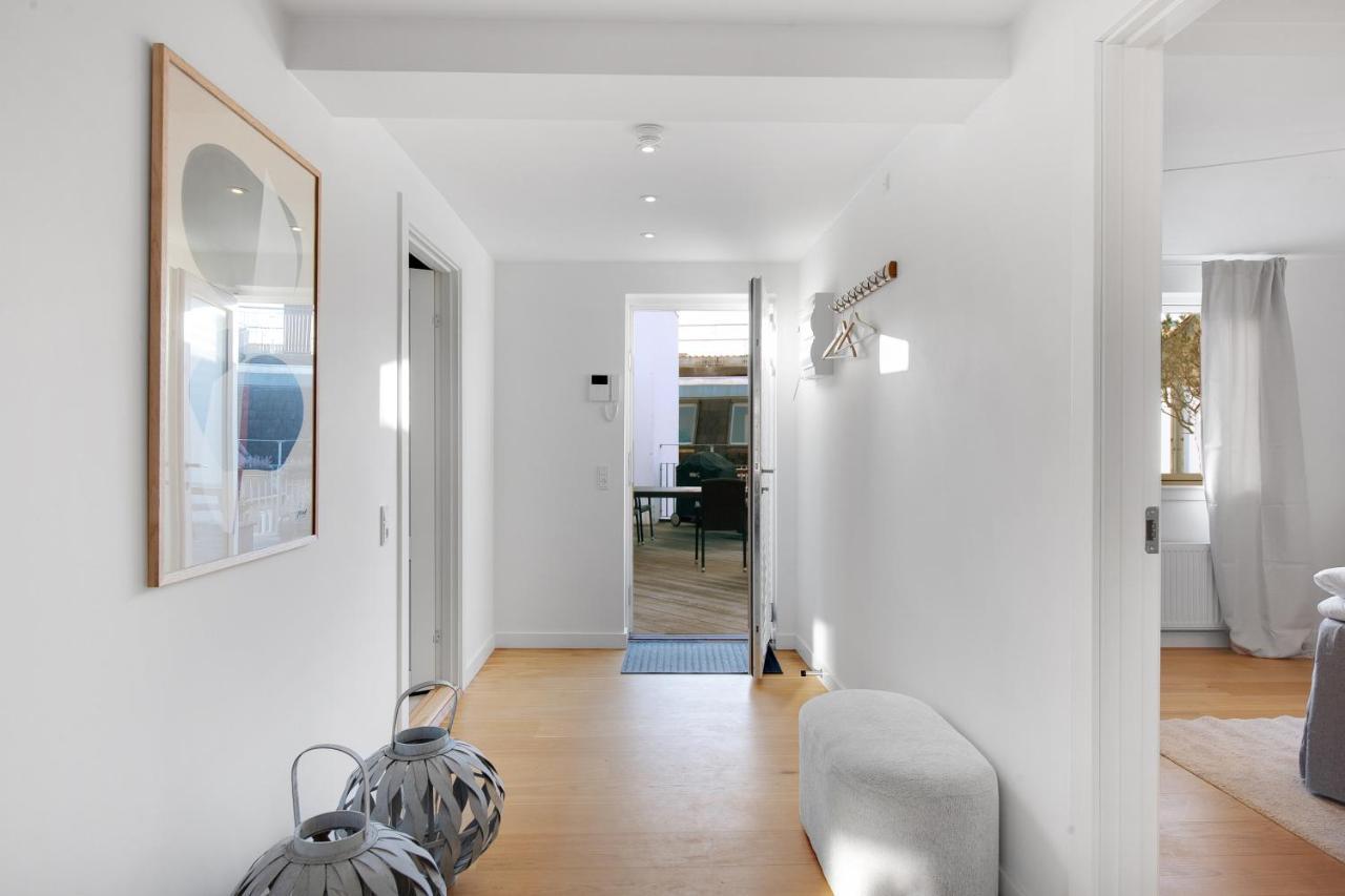 Sanders Leaves - Precious Two-Bedroom Penthouse In Downtown Copenhagen Exterior photo