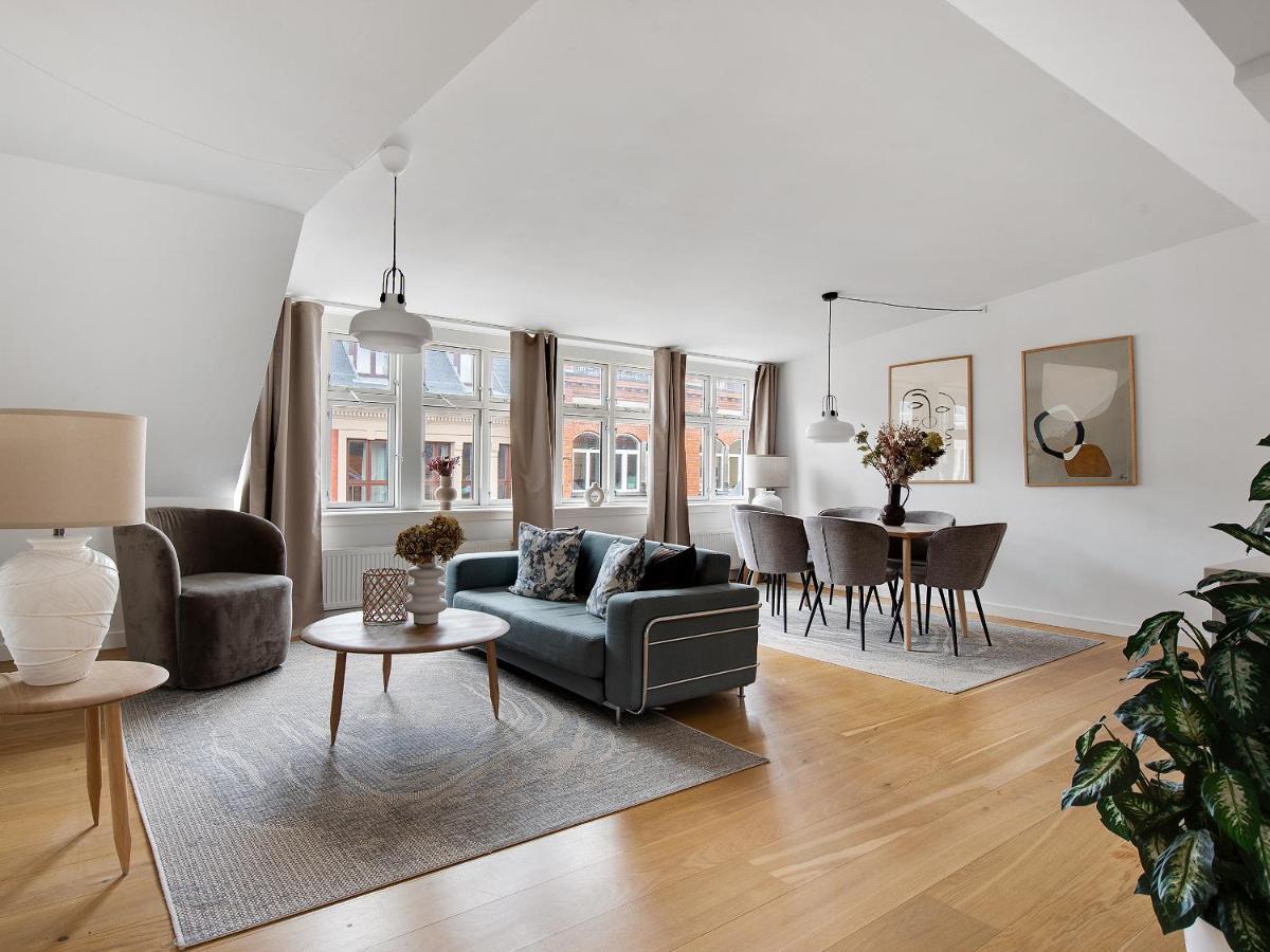 Sanders Leaves - Precious Two-Bedroom Penthouse In Downtown Copenhagen Exterior photo
