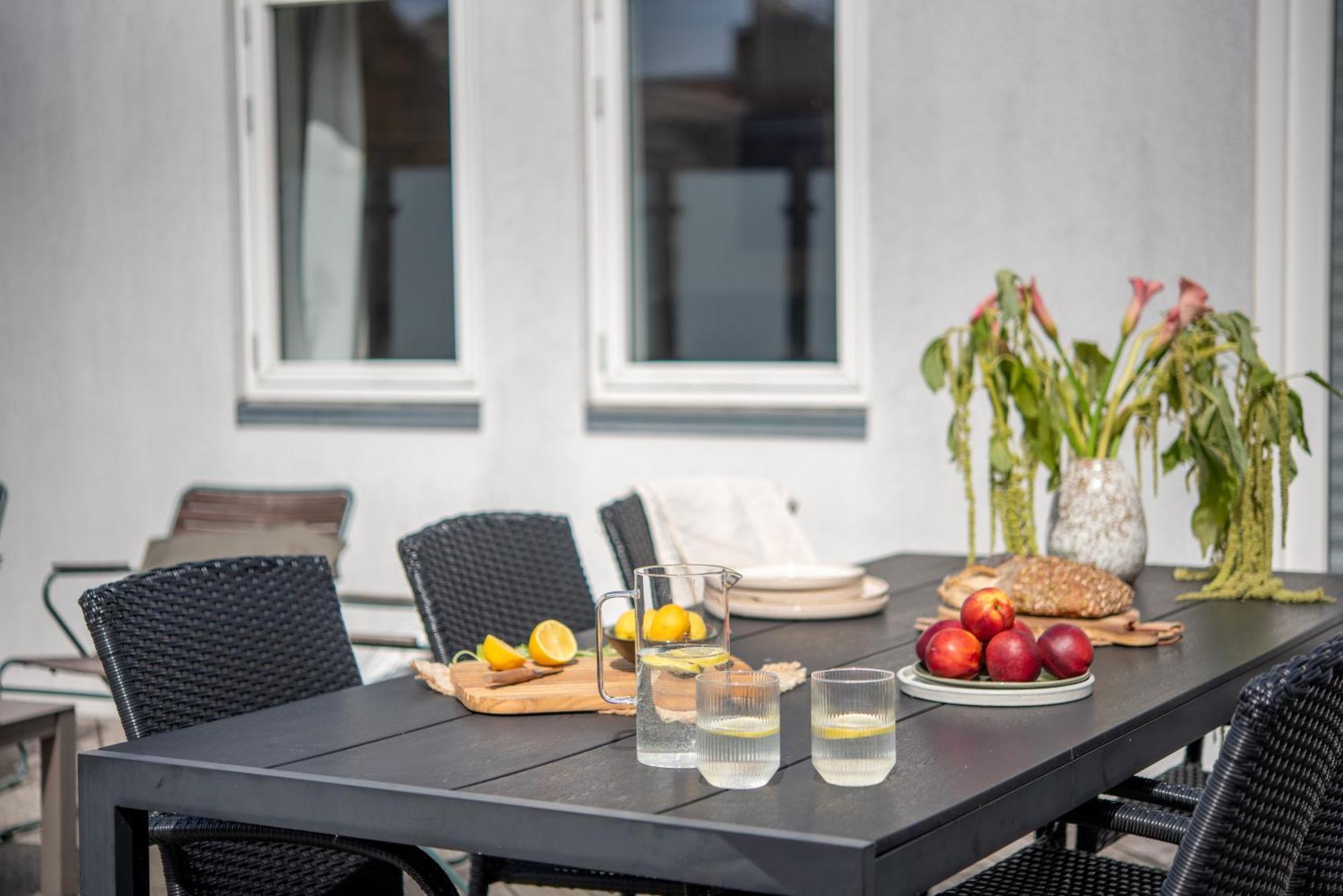Sanders Leaves - Precious Two-Bedroom Penthouse In Downtown Copenhagen Exterior photo
